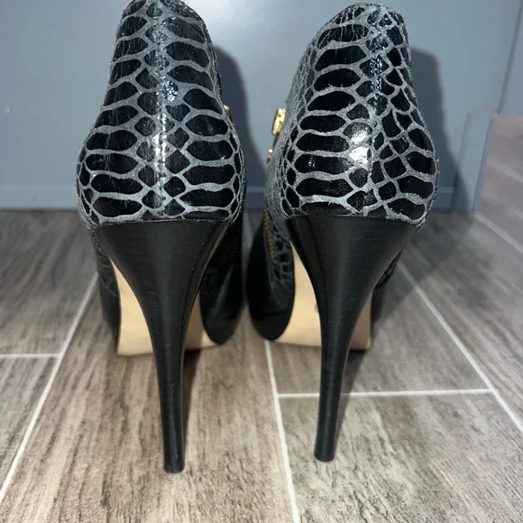 Michael Kors Black High Heels - Picture 2 of 7